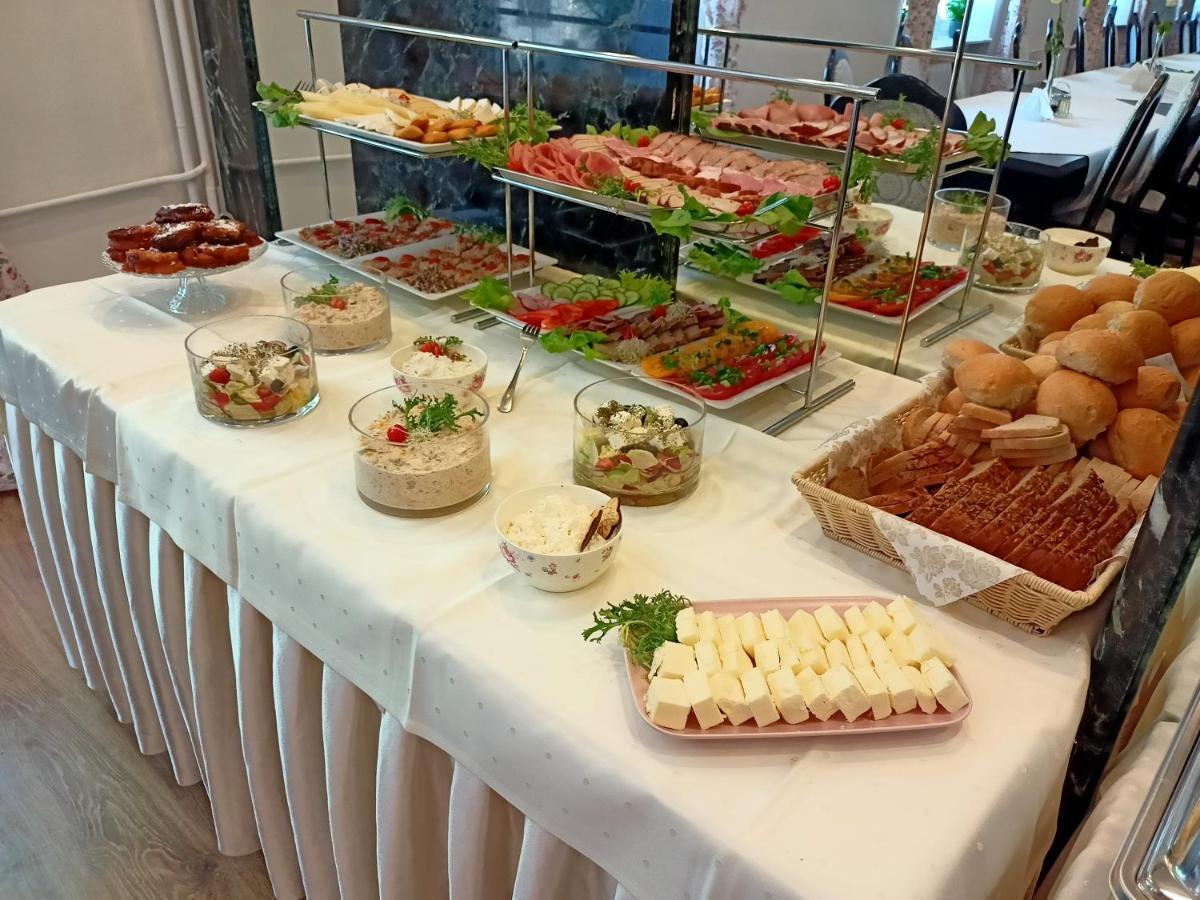 Iskra Hotel Radom Luaran gambar