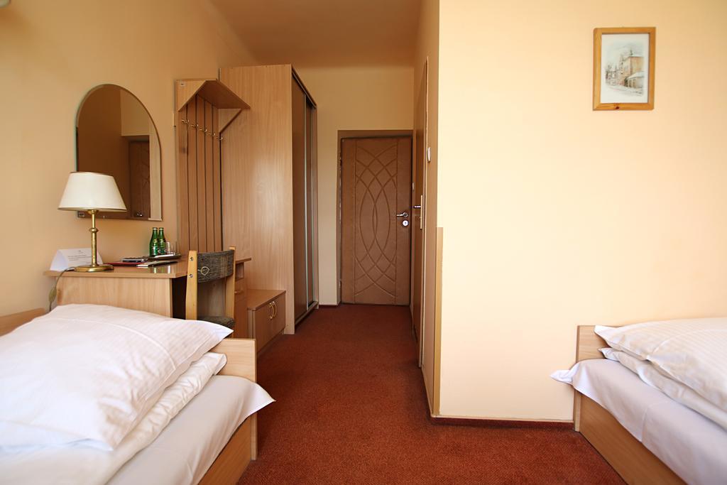 Iskra Hotel Radom Bilik gambar