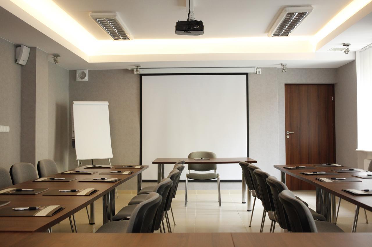 Iskra Hotel Radom Bilik gambar