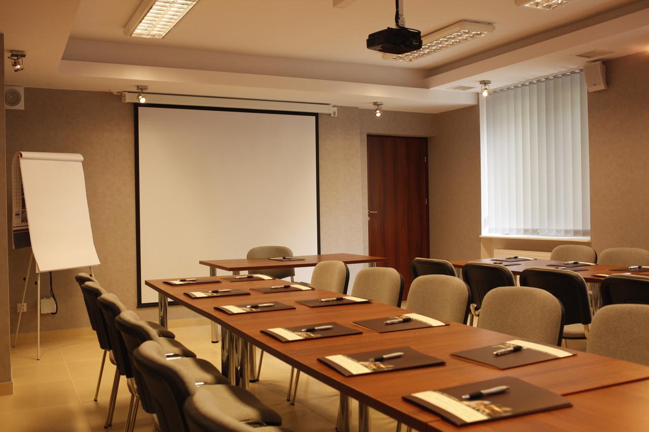 Iskra Hotel Radom Bilik gambar