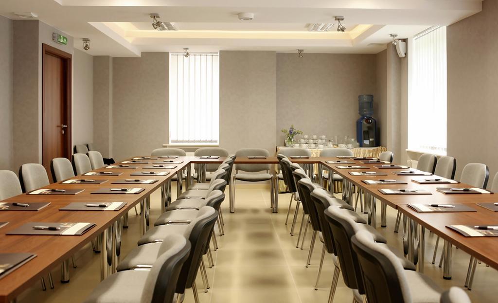 Iskra Hotel Radom Luaran gambar